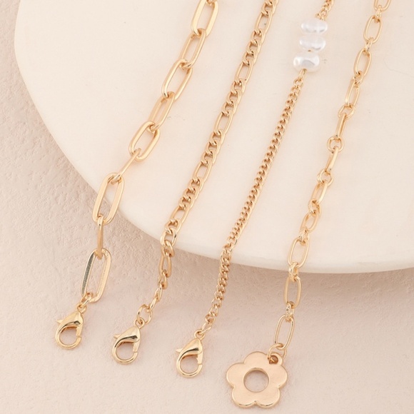 **JADA* 4-Pc Gold x Pearl Fashion Chain Bracelet Set - Picture 4 of 5